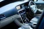 Volvo V40 T3 Momentum 2016 года (JP)